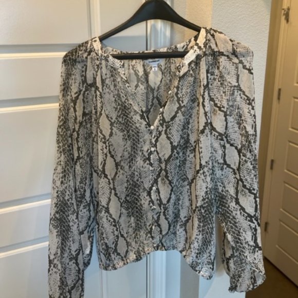 Express Snake Print top - Picture 1 of 2